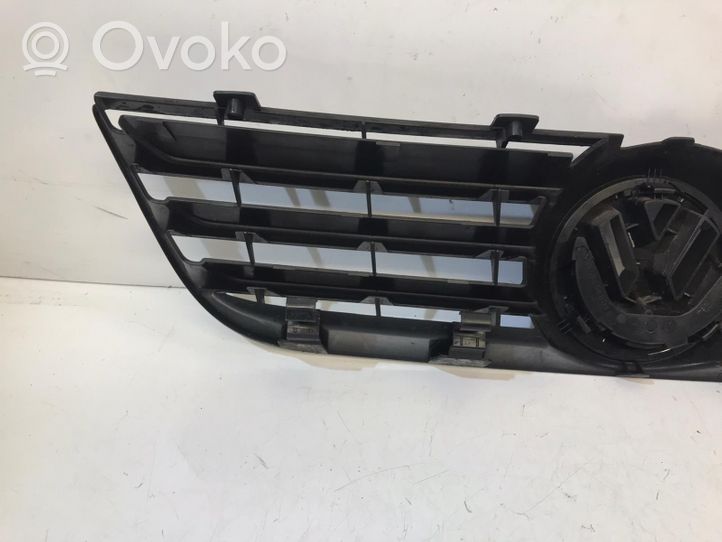 Volkswagen Polo IV 9N3 Grille de calandre avant ZSB6Q0853653E