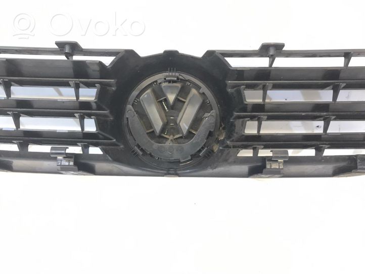 Volkswagen Polo IV 9N3 Grille de calandre avant ZSB6Q0853653E