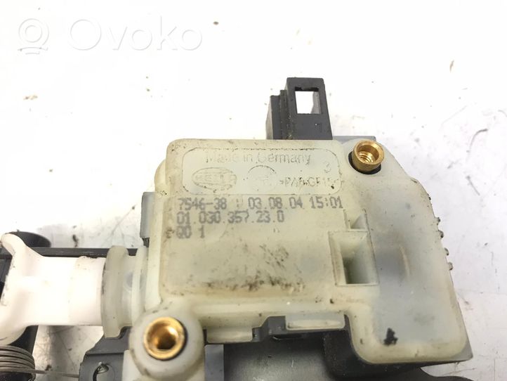 Land Rover Range Rover L322 Lastausoven lukko 51247016049