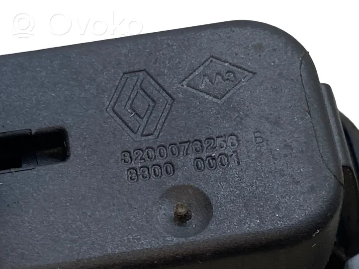 Renault Modus Przełącznik / Przycisk otwierania klapy bagażnika 8200076256