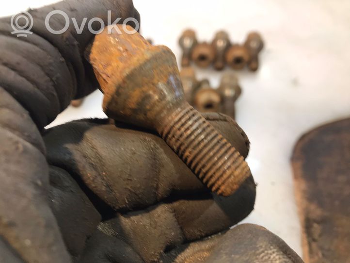 Opel Zafira A Nuts/bolts 