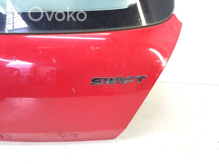 Suzuki Swift Takaluukun/tavaratilan kansi 