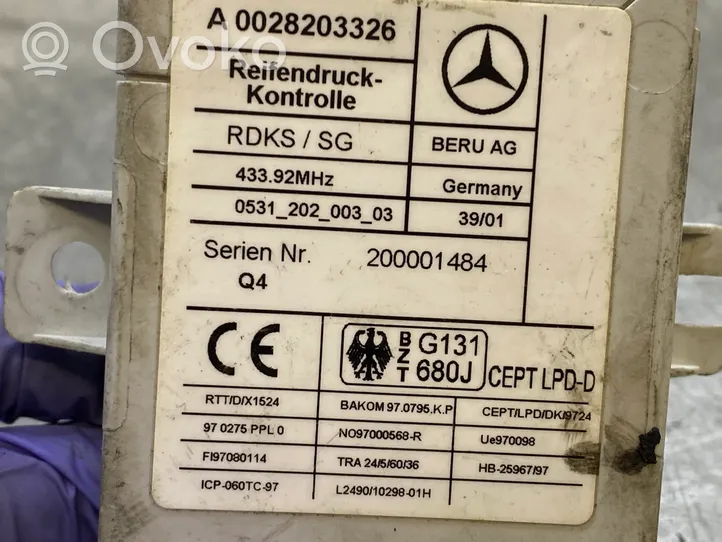 Mercedes-Benz S W220 Rengaspaineen anturi A0028203326