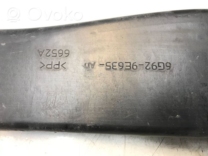 Land Rover Freelander 2 - LR2 Parte del condotto di aspirazione dell'aria 6G929E632AD