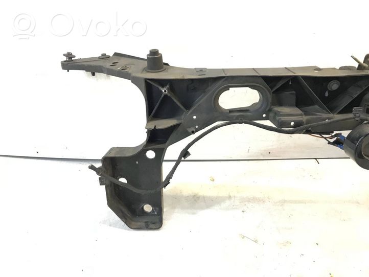 Renault Clio III Staffa del pannello di supporto del radiatore parte superiore 