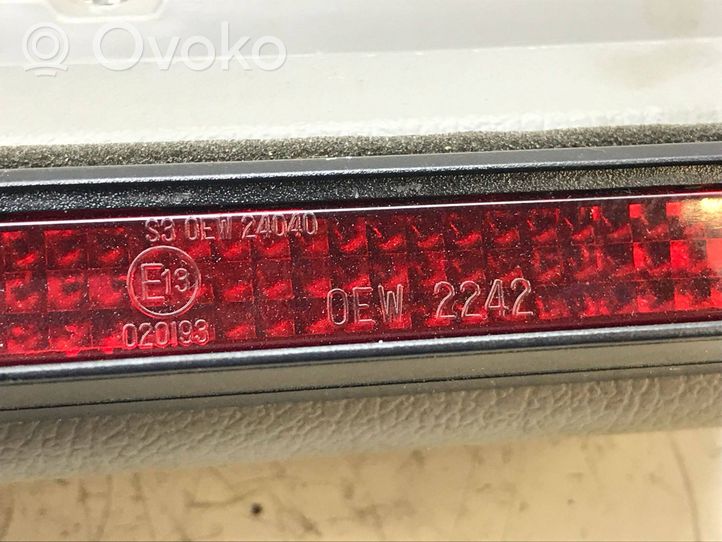 Subaru Forester SG Luce d’arresto centrale/supplementare 0ew24036