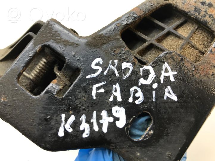 Skoda Fabia Mk2 (5J) Zamek pokrywy przedniej / maski silnika 5J0823480A