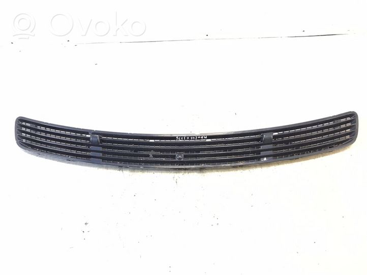 Mercedes-Benz C W203 Grille calandre de capot 