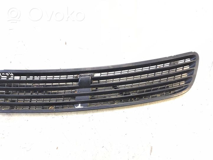 Mercedes-Benz C W203 Grille calandre de capot 