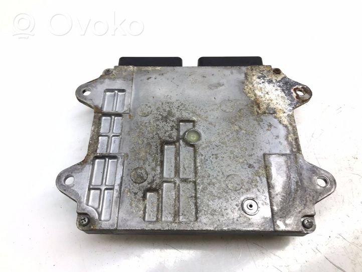 Mitsubishi Colt Calculateur moteur ECU a1351502079