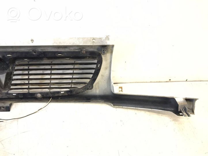 Opel Movano A Maskownica / Grill / Atrapa górna chłodnicy B568