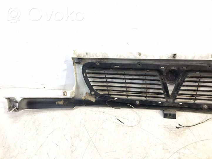 Opel Movano A Maskownica / Grill / Atrapa górna chłodnicy B568