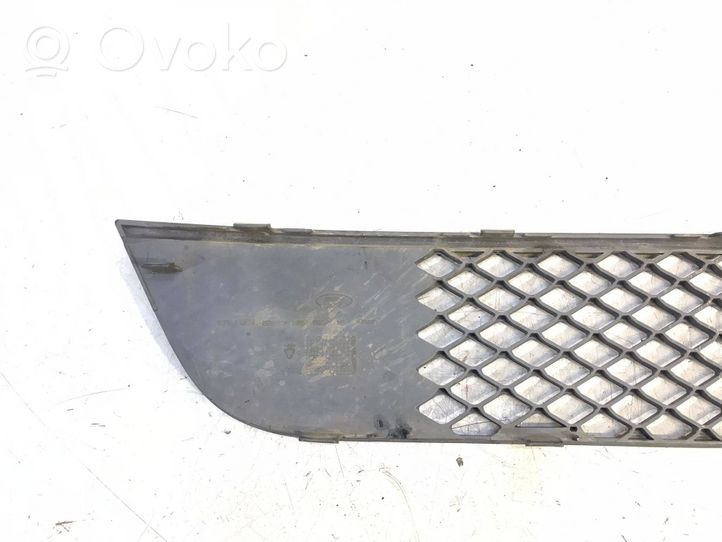 Ford Fiesta Unteres Gitter dreiteilig vorne 6s61a018a58