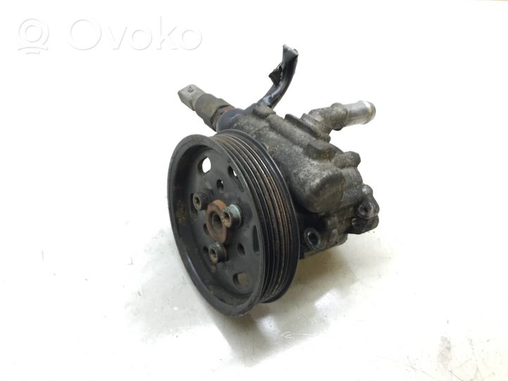 Audi TT Mk1 Ohjaustehostimen pumppu 8N0145154A