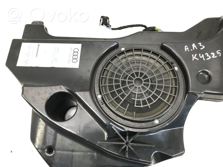 Audi A3 S3 8P Subwoofer-bassokaiutin 8P7035382