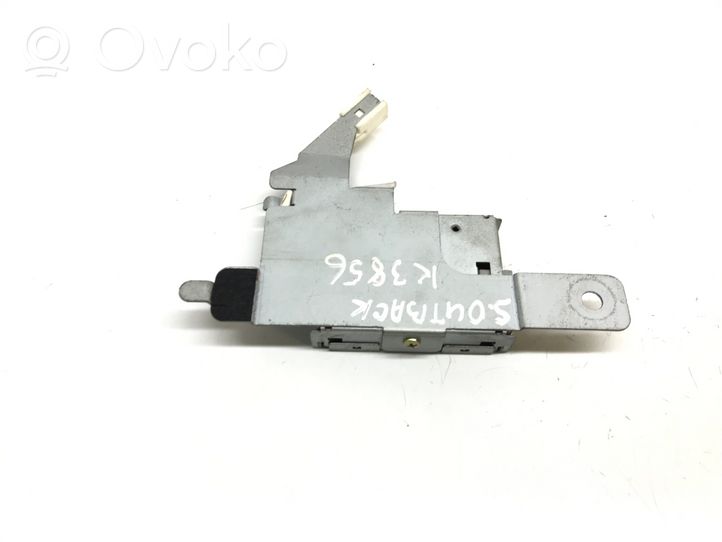 Subaru Legacy Pystyantennivahvistin EF1203IC