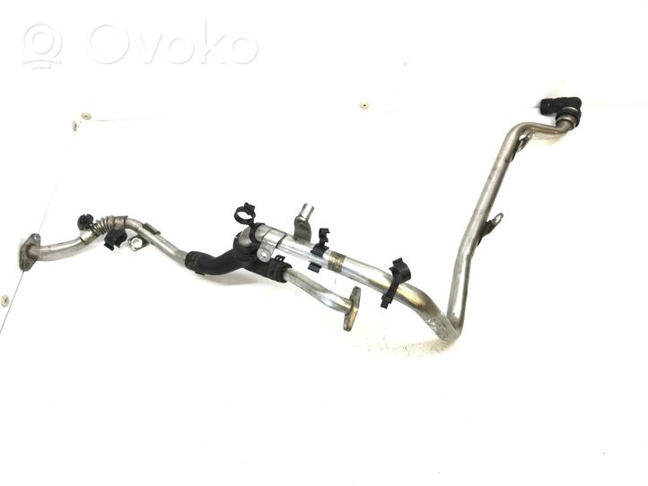 Audi A4 S4 B6 8E 8H Tuyau de liquide de refroidissement moteur 06C131143Q