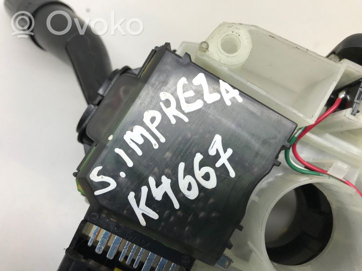 Subaru Impreza II Leva/interruttore dell’indicatore di direzione e tergicristallo K4667