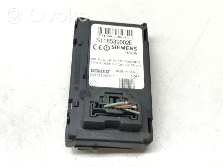 Renault Megane II Komputer / Sterownik ECU i komplet kluczy 215860596A