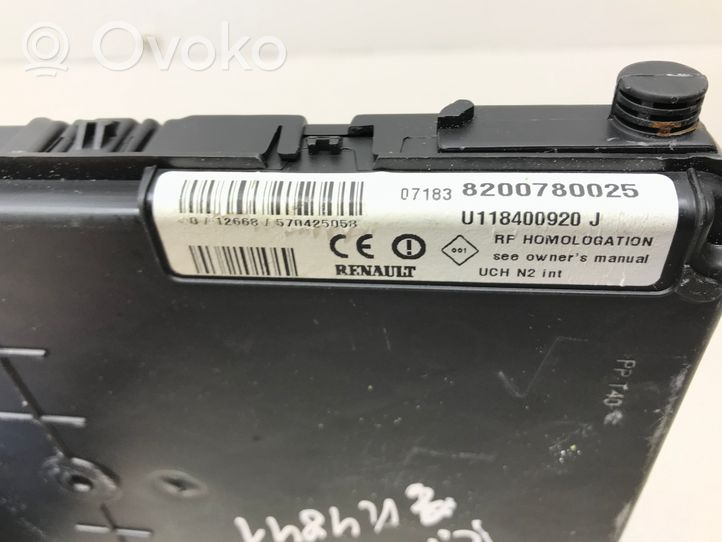 Renault Megane II Komputer / Sterownik ECU i komplet kluczy 215860596A