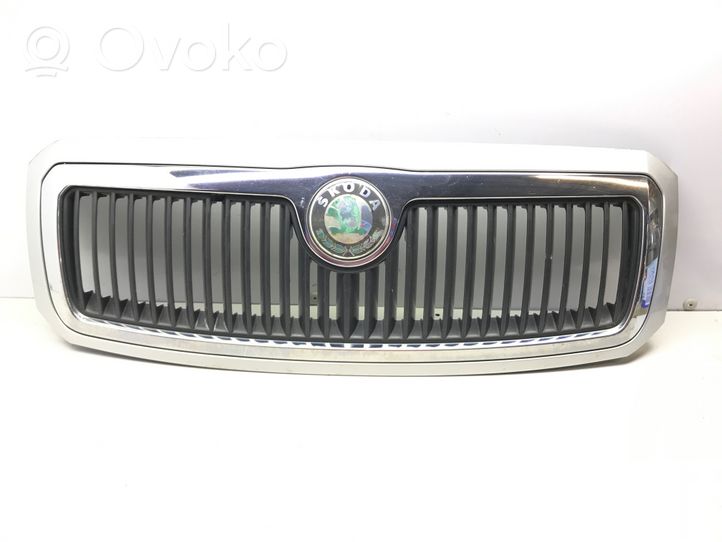 Skoda Fabia Mk1 (6Y) Maskownica / Grill / Atrapa górna chłodnicy 6Y0853668B