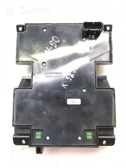 Volvo V50 Climate control unit 8697155