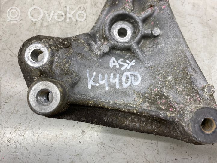 Mitsubishi ASX Uchwyt / Mocowanie sprężarki klimatyzacji 7813A217