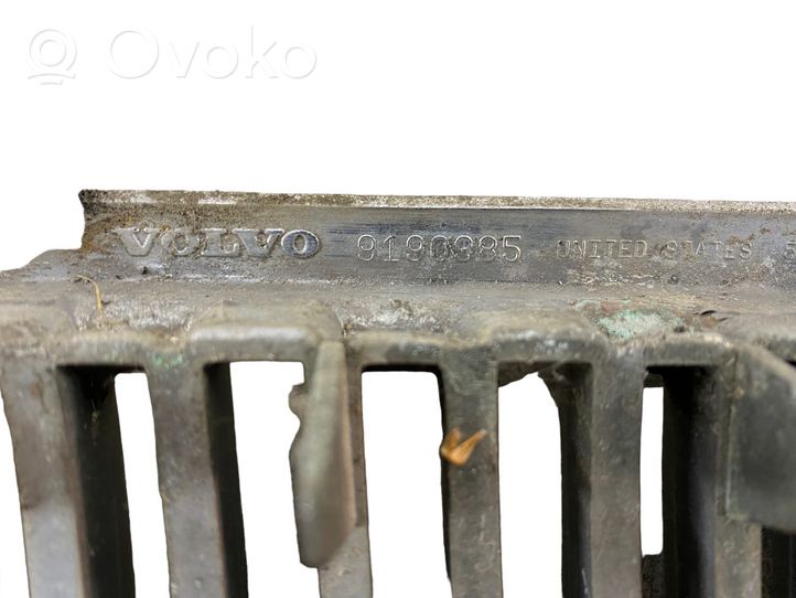 Volvo V70 Grille calandre supérieure de pare-chocs avant 9190985