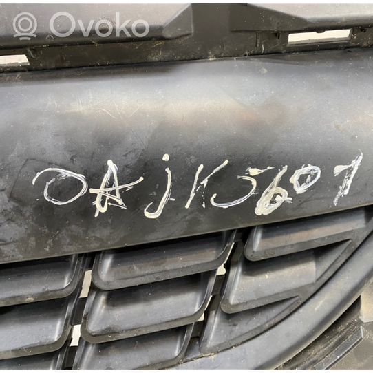 Opel Astra J Maskownica / Grill / Atrapa górna chłodnicy 