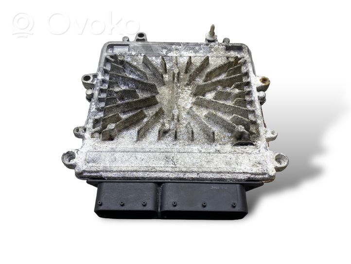 Volvo V50 Sterownik / Moduł ECU 31272463AA