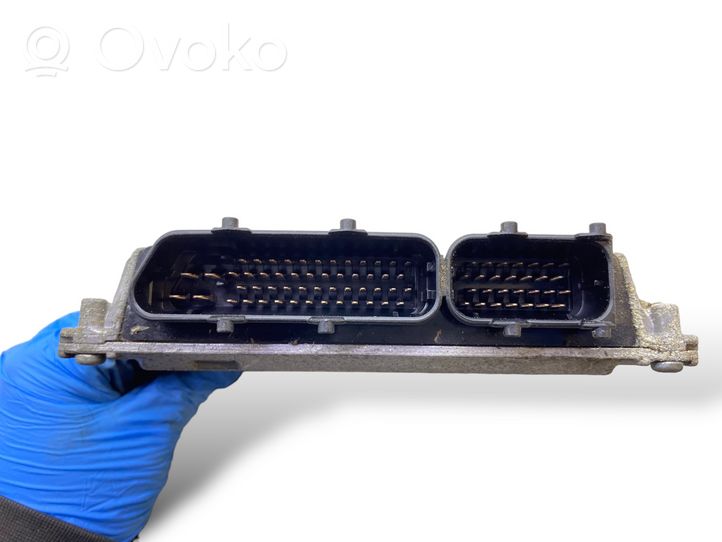 Skoda Fabia Mk2 (5J) Sterownik / Moduł ECU 03E906023AC