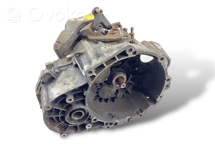 Skoda Octavia Mk2 (1Z) Mechaninė 6 pavarų dėžė 020301107