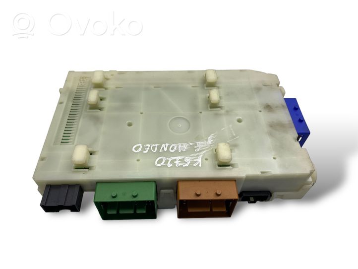 Ford Mondeo MK IV Fuse module 7G9T14A073DC