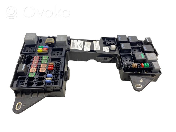 Jaguar XF Drošinātāju kaste (komplekts) 8X2T14290VD