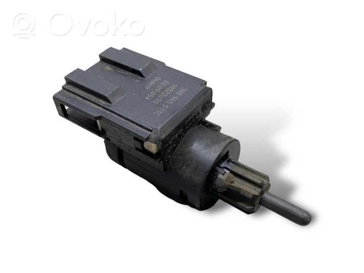 Audi A6 S6 C6 4F Interruttore del pedale del freno 3B0945511C