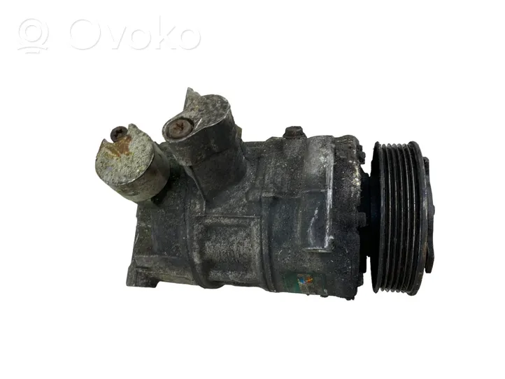 Audi A3 S3 A3 Sportback 8P Staffa di montaggio del compressore dell’A/C 