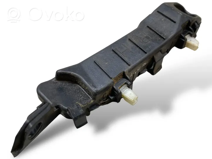 Hyundai i30 Support de montage de pare-chocs avant 86516A6000