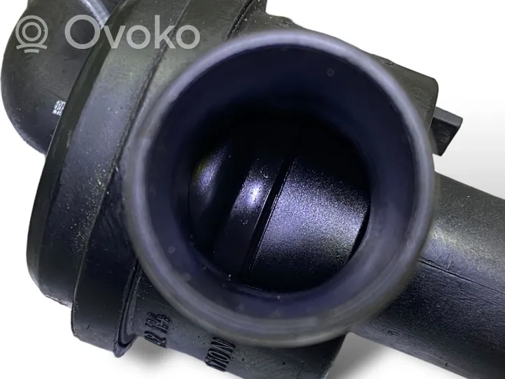 Audi TT Mk1 Vacuum valve 06A145710N