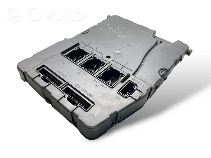 Renault Megane II Comfort/convenience module 8200780028