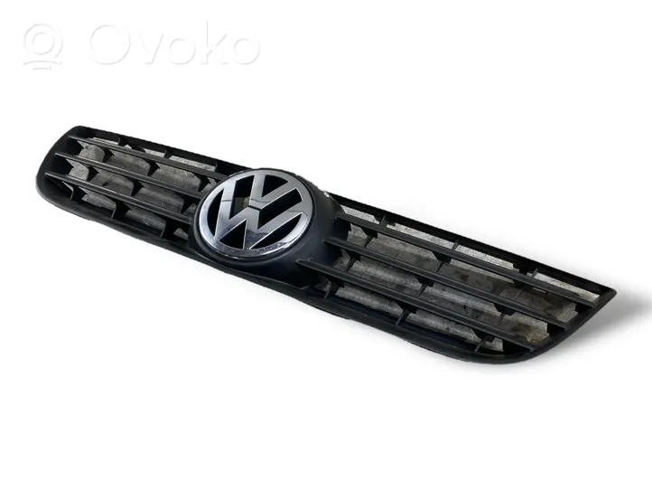 Volkswagen Polo IV 9N3 Front bumper upper radiator grill 6Q0853653E