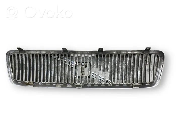 Volvo V70 Grille calandre supérieure de pare-chocs avant 8659875