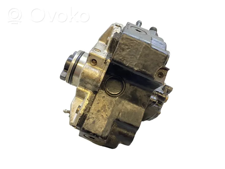 Volvo S60 Fuel injection high pressure pump 8689590