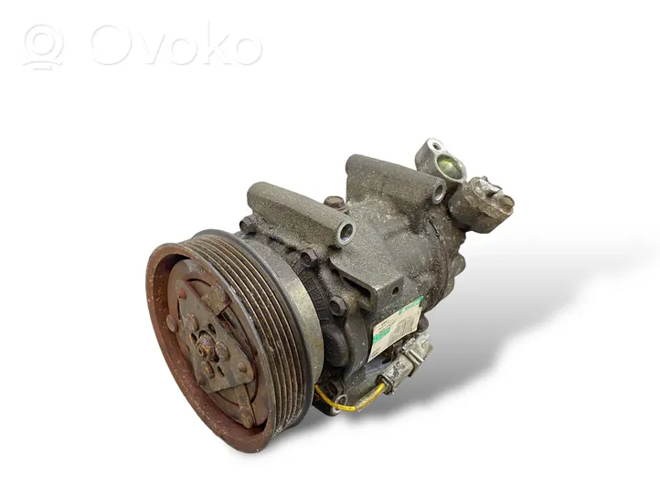 Nissan Juke I F15 Ilmastointilaitteen kompressorin pumppu (A/C) 92600AZ74A