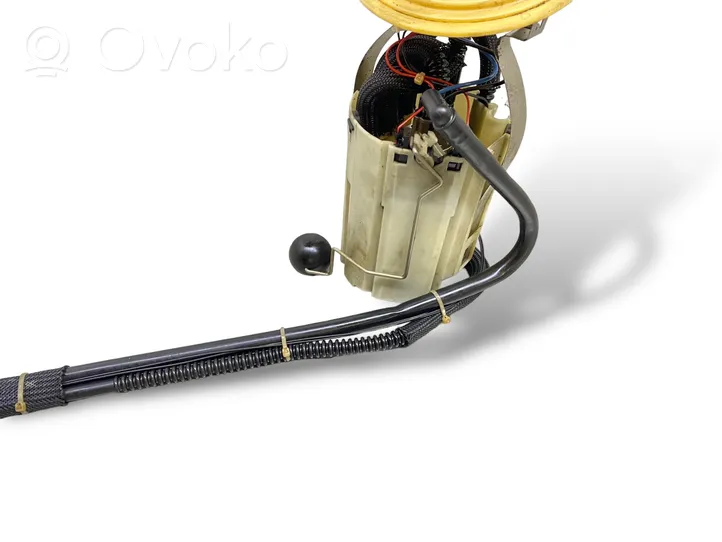 Volvo XC70 Pompe à carburant 8621027