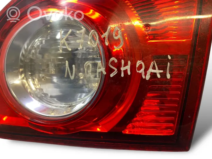 Nissan Qashqai Lampy tylnej klapy bagażnika 89071064