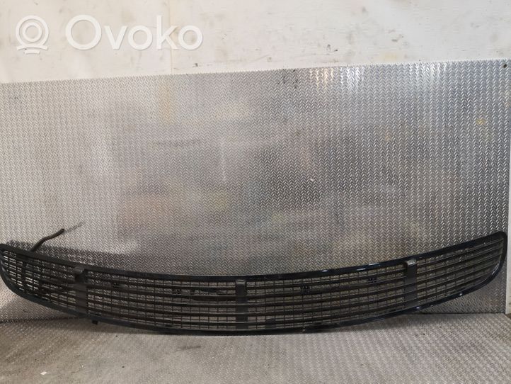 Mercedes-Benz R W251 Maskownica / Grill / Atrapa górna chłodnicy 2518800005