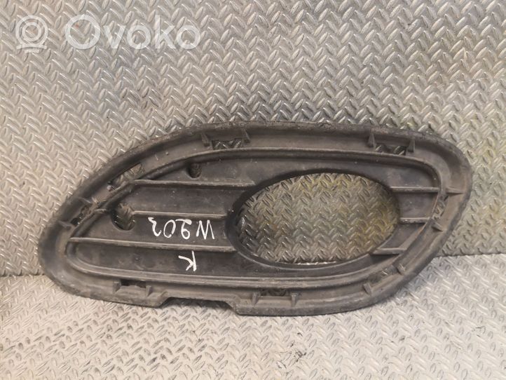 Mercedes-Benz CLC CL203 Grille inférieure de pare-chocs avant 2038853123