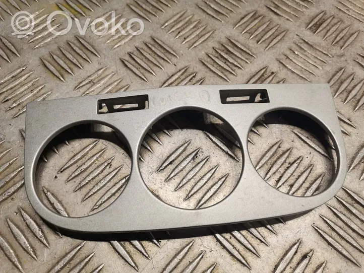 Opel Corsa D Inny elementy tunelu środkowego 13222597