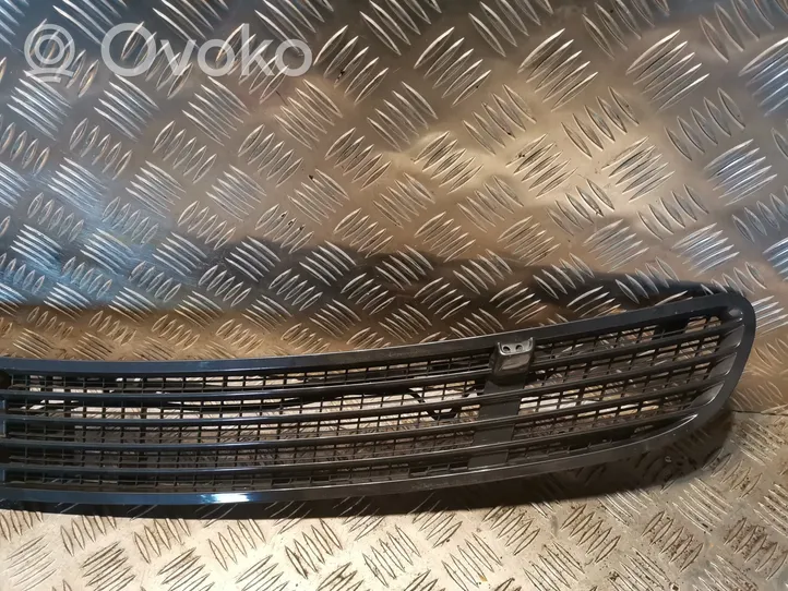 Mercedes-Benz S W220 Grille calandre supérieure de pare-chocs avant 2208800205