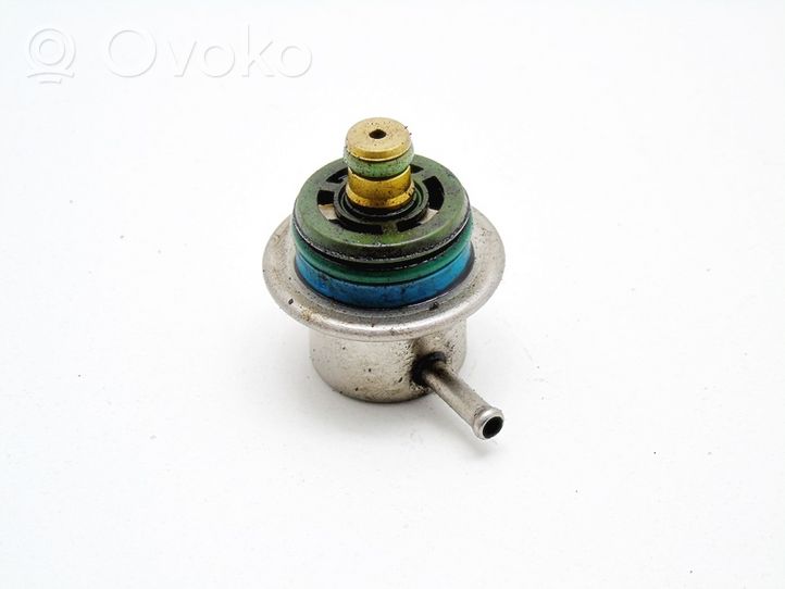 Opel Vectra B Regulator ciśnienia paliwa 0280160560